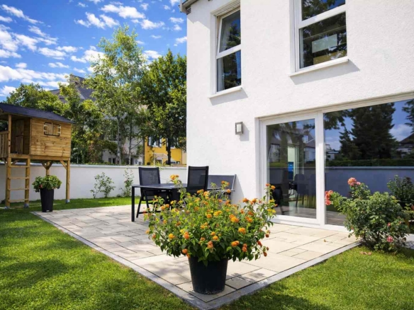 einfamilienhaus muenchen laim terrasse essbereich saranada immobilien prause freitag 2