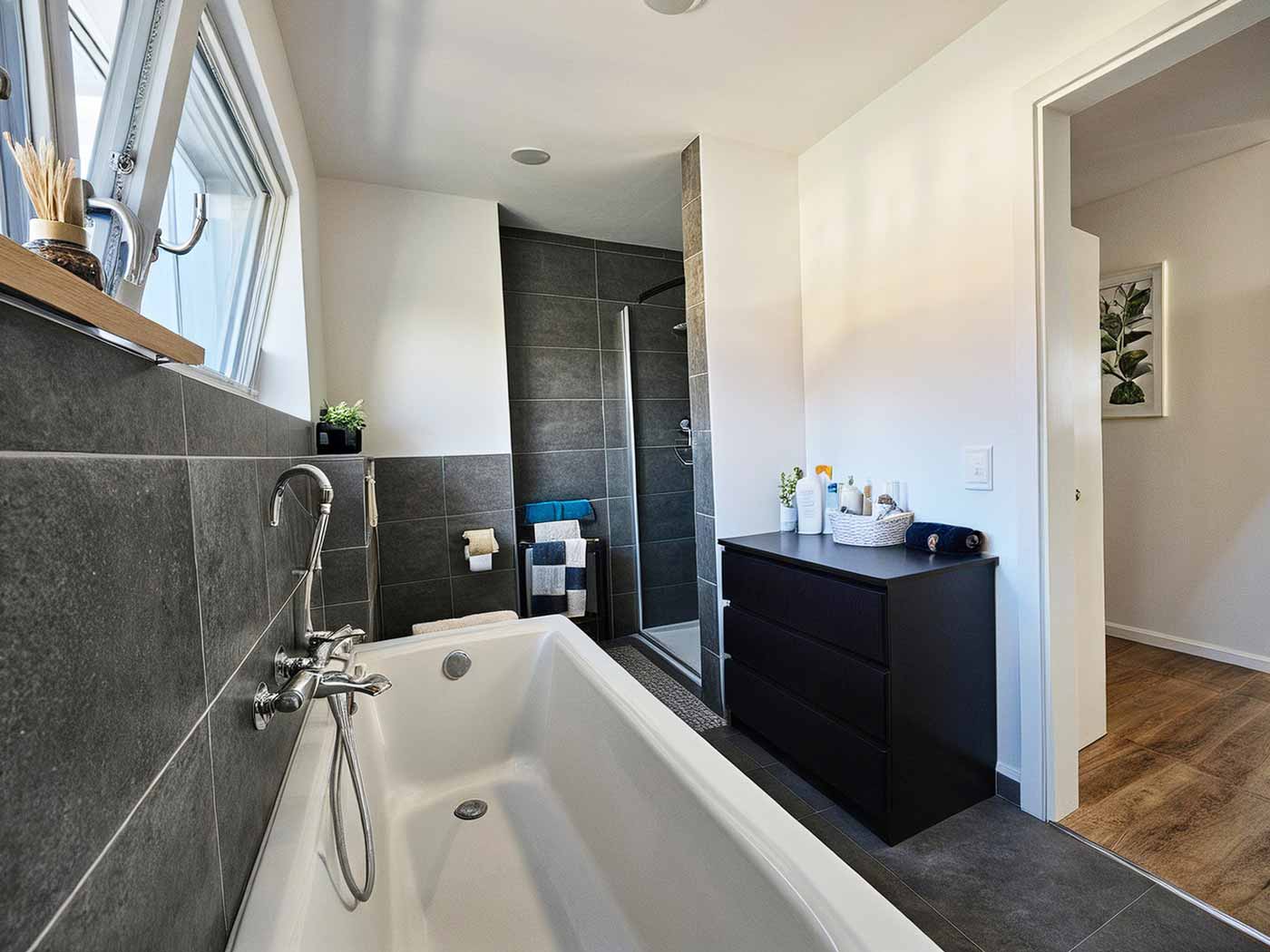 dreizimmerwohnung untermeitingen badezimmer dusche badewanne